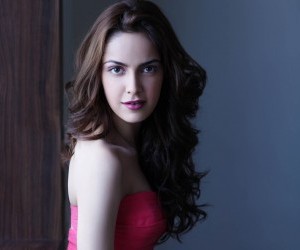 Indian actress Shazahn Padamsee wallpaper