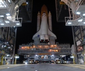 space shuttle discovery wallpaper