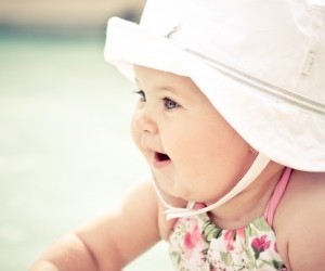 Cute baby with hat wallpaper