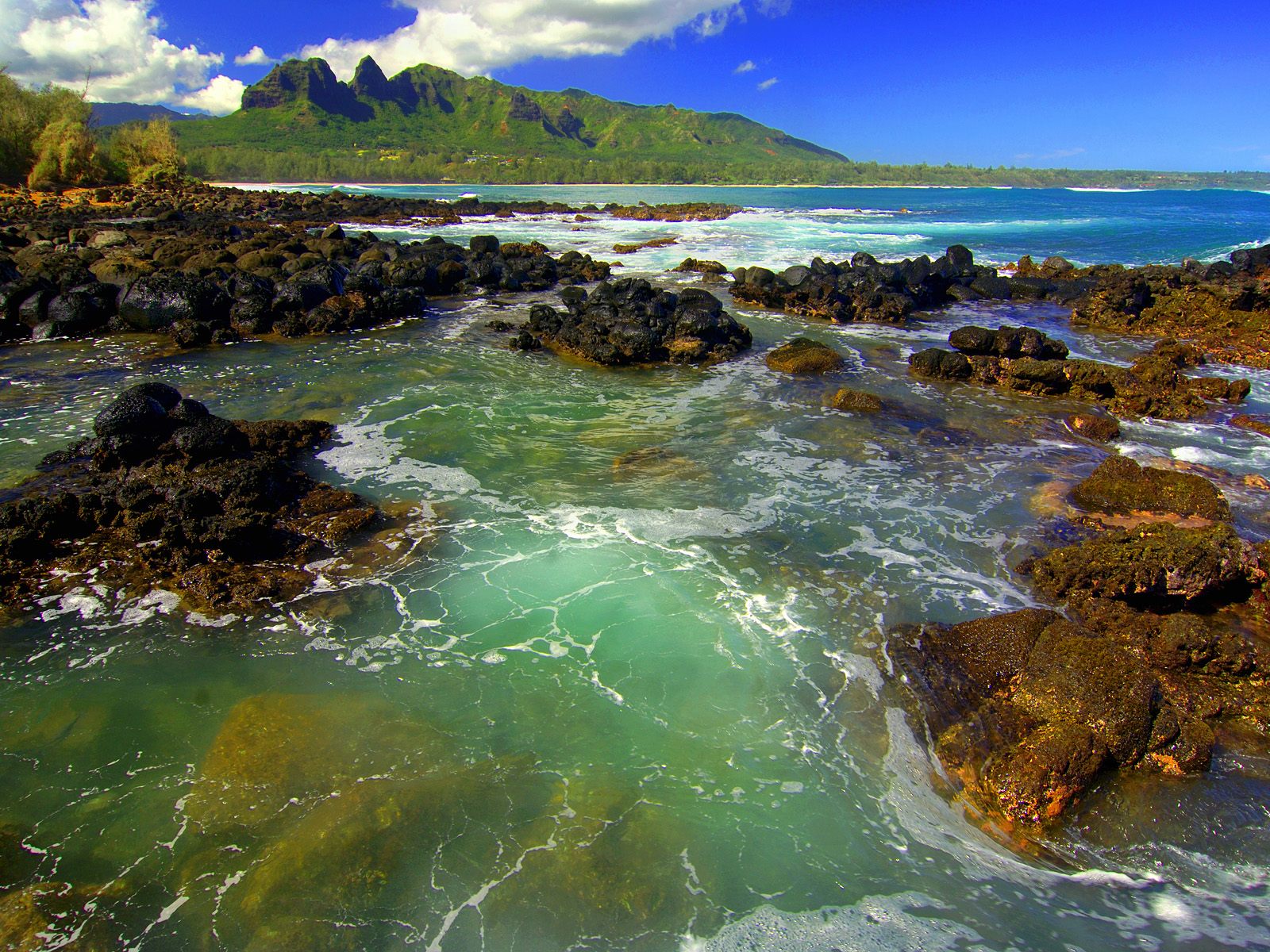 Kong Mountain Seascape, Kauai wallpaper download