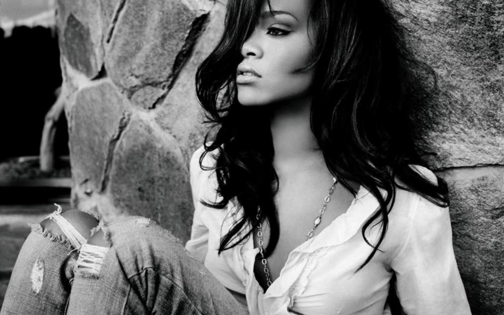 rihanna black and white wallpaper download